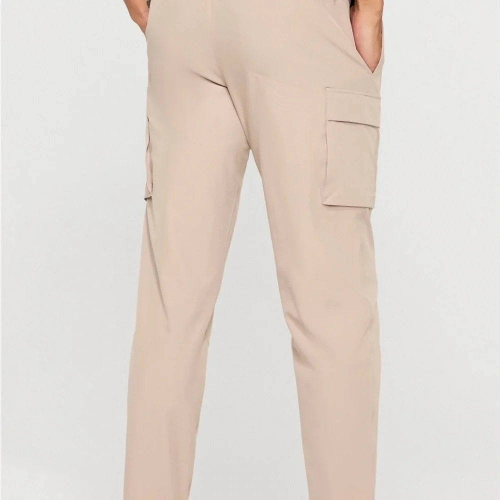 Small Regular Fabeltics Men’s Tan Cargo Pants